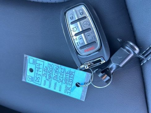 New 2026 Chrysler Pacifica Select AWD/4WD image 31