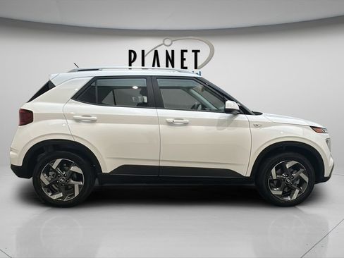 New 2026 Hyundai Venue SEL FWD image 7