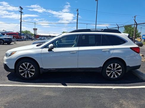Used 2015 Subaru Outback 2.5i Limited AWD/4WD image 4