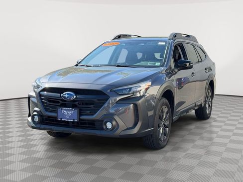 Used 2025 Subaru Outback Onyx Edition AWD/4WD image 4