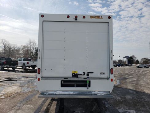 New 2026 Ford E-450 and Econoline 450 Super Duty w/ Power Equipment Group RWD image 4