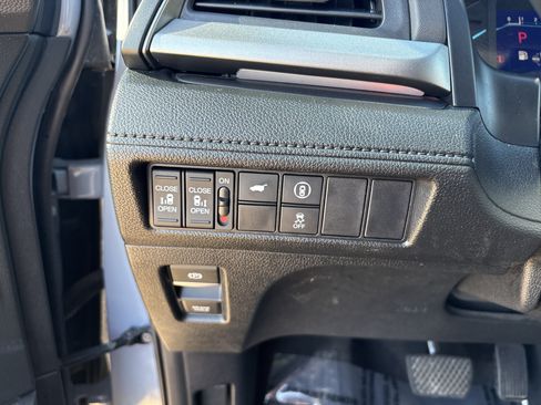 Used 2023 Honda Odyssey Sport image 23