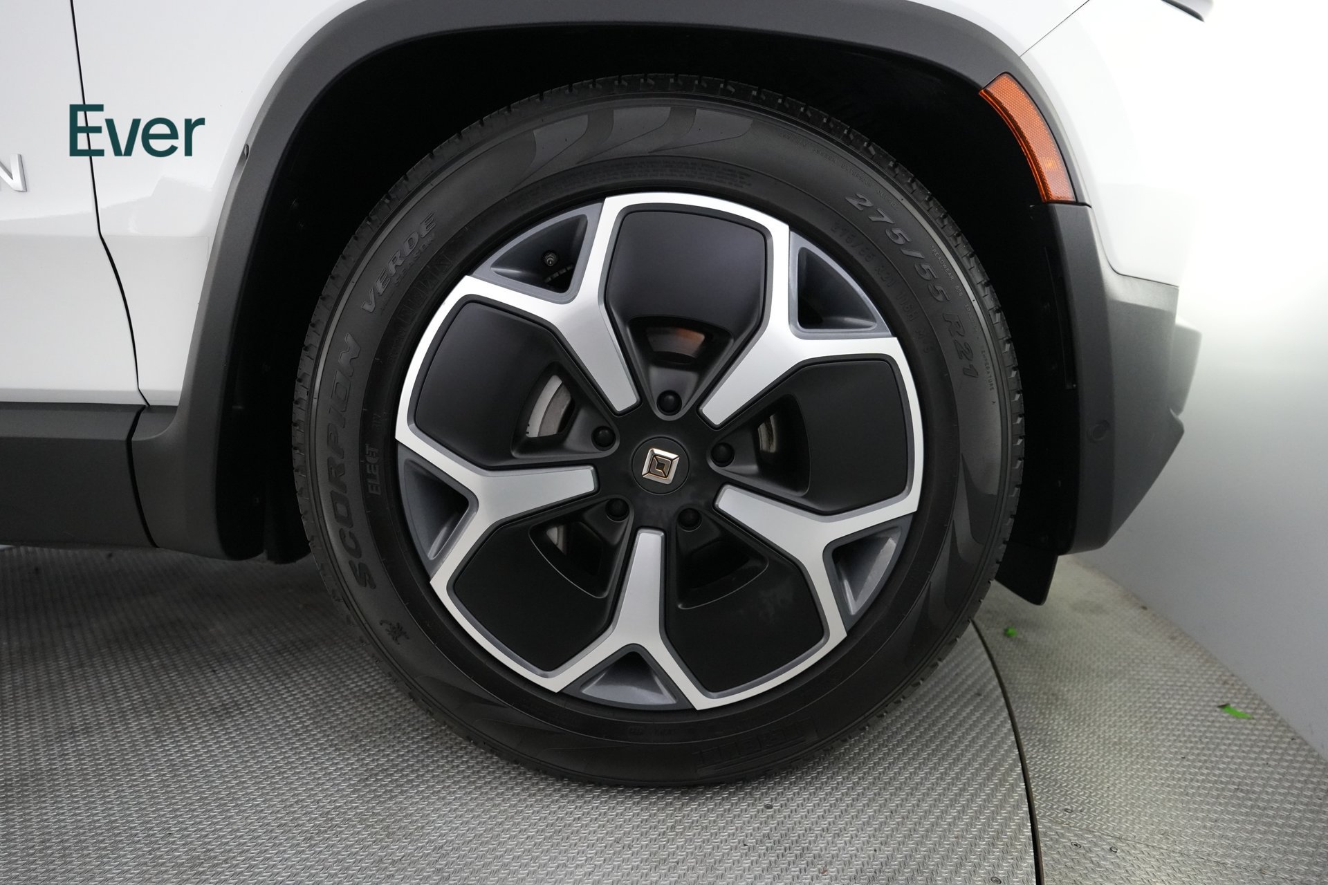 Used 2023 Rivian R1T Adventure Dual AWD/4WD image 20