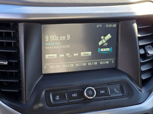 Used 2017 GMC Acadia SLE image 25