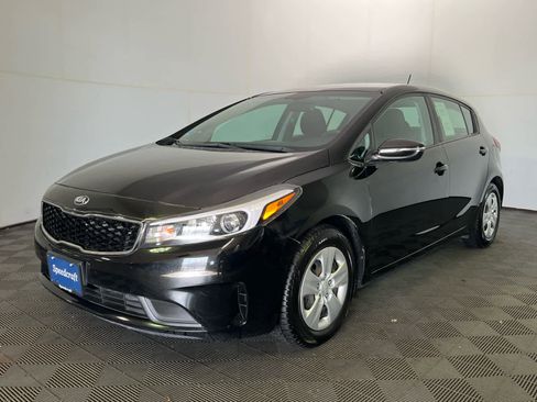 Used 2017 Kia Forte LX image 3