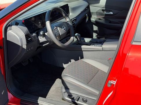 New 2026 Nissan Sentra SR FWD image 10
