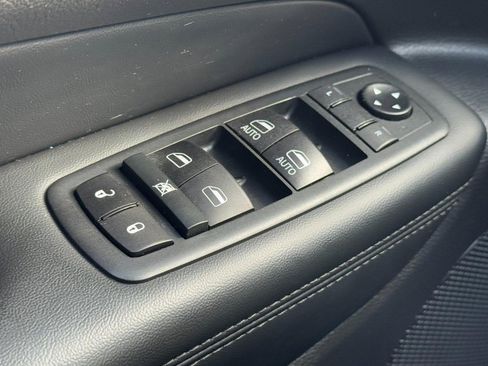 Used 2020 Jeep Grand Cherokee Limited w/ Luxury Group II image 25