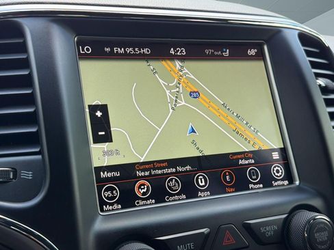 Used 2018 Jeep Grand Cherokee Overland AWD/4WD image 19
