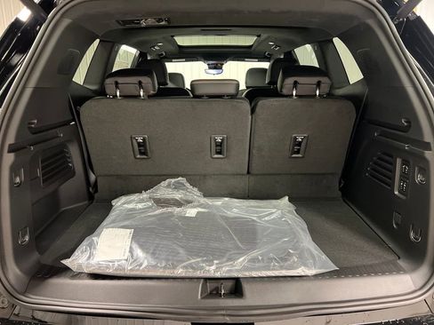 New 2026 GMC Acadia Denali Ultimate w/ LPO, Floor Liner Package image 13