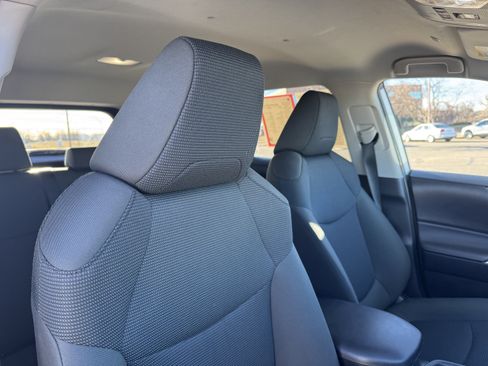 Certified 2025 Toyota RAV4 LE image 20