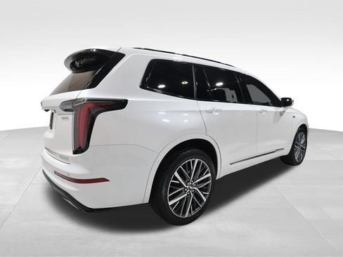 Used 2024 Cadillac XT6 Sport w/ LPO, Floor Liner Package AWD/4WD image 4