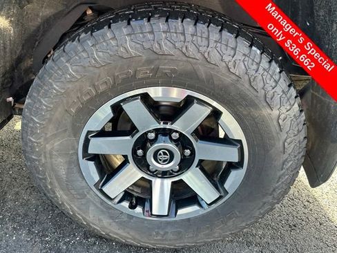 Used 2022 Toyota 4Runner TRD Off-Road Premium image 24