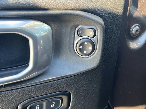 Used 2021 Jeep Wrangler Unlimited Sahara w/ Uconnect 4C Nav & Sound Group image 13