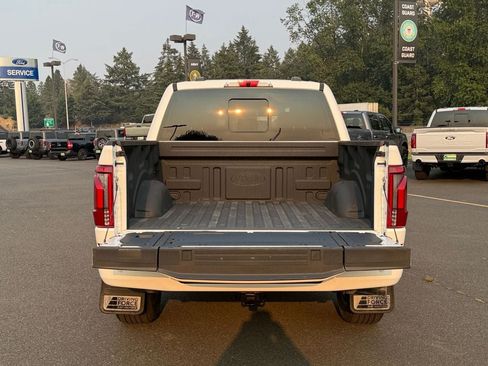 Used 2025 Ford F150 Platinum w/ FX4 Off-Road Package AWD/4WD image 11