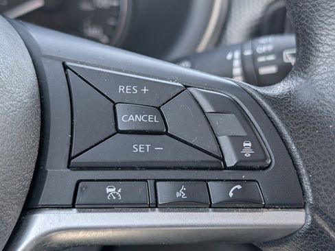 Used 2022 Nissan Kicks SV image 16