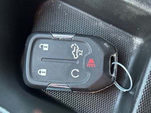 Used 2022 Chevrolet Silverado 1500 LT image 27