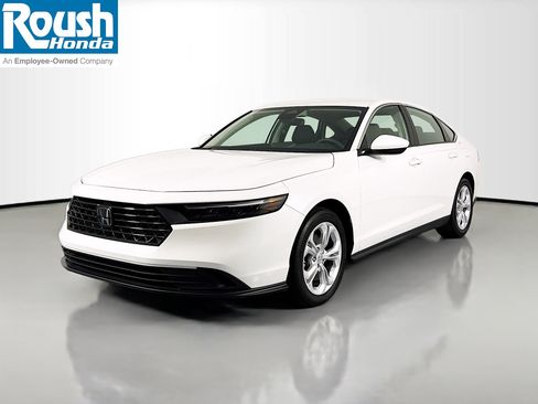 Certified 2023 Honda Accord LX image 1