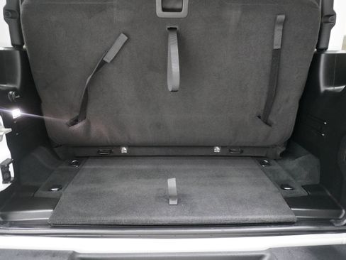 Used 2023 Jeep Wrangler Sport image 27