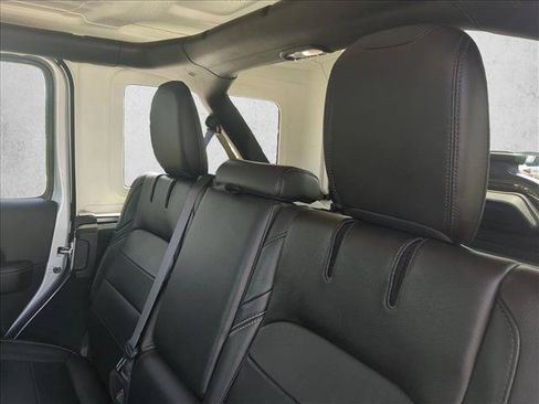 Used 2023 Jeep Wrangler Unlimited Sahara w/ Cold Weather Group AWD/4WD image 18