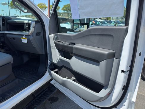 New 2024 Ford F450 XL w/ XL Chrome Package image 15