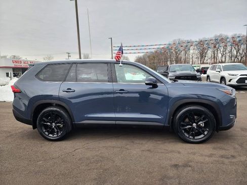 Used 2024 Toyota Grand Highlander Platinum image 8