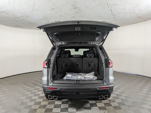 Used 2026 GMC Acadia Elevation w/ Black Edition AWD/4WD image 9