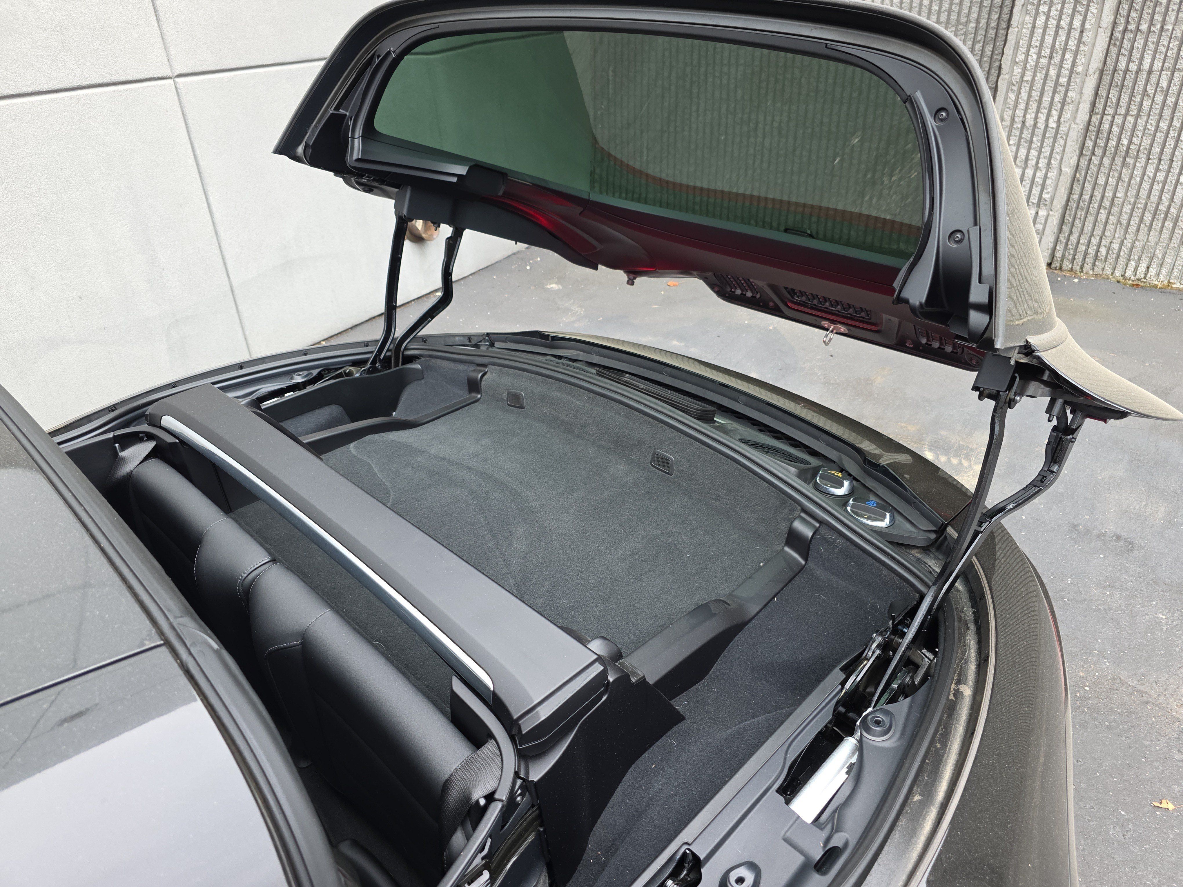Certified 2018 Porsche 911 Targa 4 GTS AWD/4WD image 15