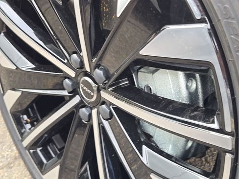 New 2026 Volvo XC60 T8 Ultra w/ Protection Package Premier image 4