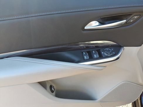 Certified 2023 Cadillac XT4 Luxury w/ Cold Weather Package image 20