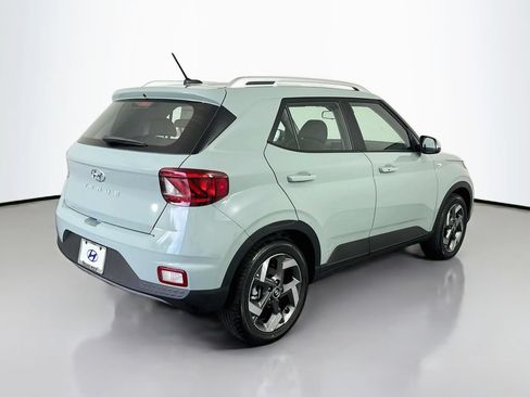 New 2026 Hyundai Venue SEL FWD image 5