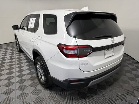 Used 2023 Honda Pilot EX-L image 4