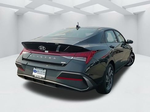 New 2025 Hyundai Elantra SEL image 5