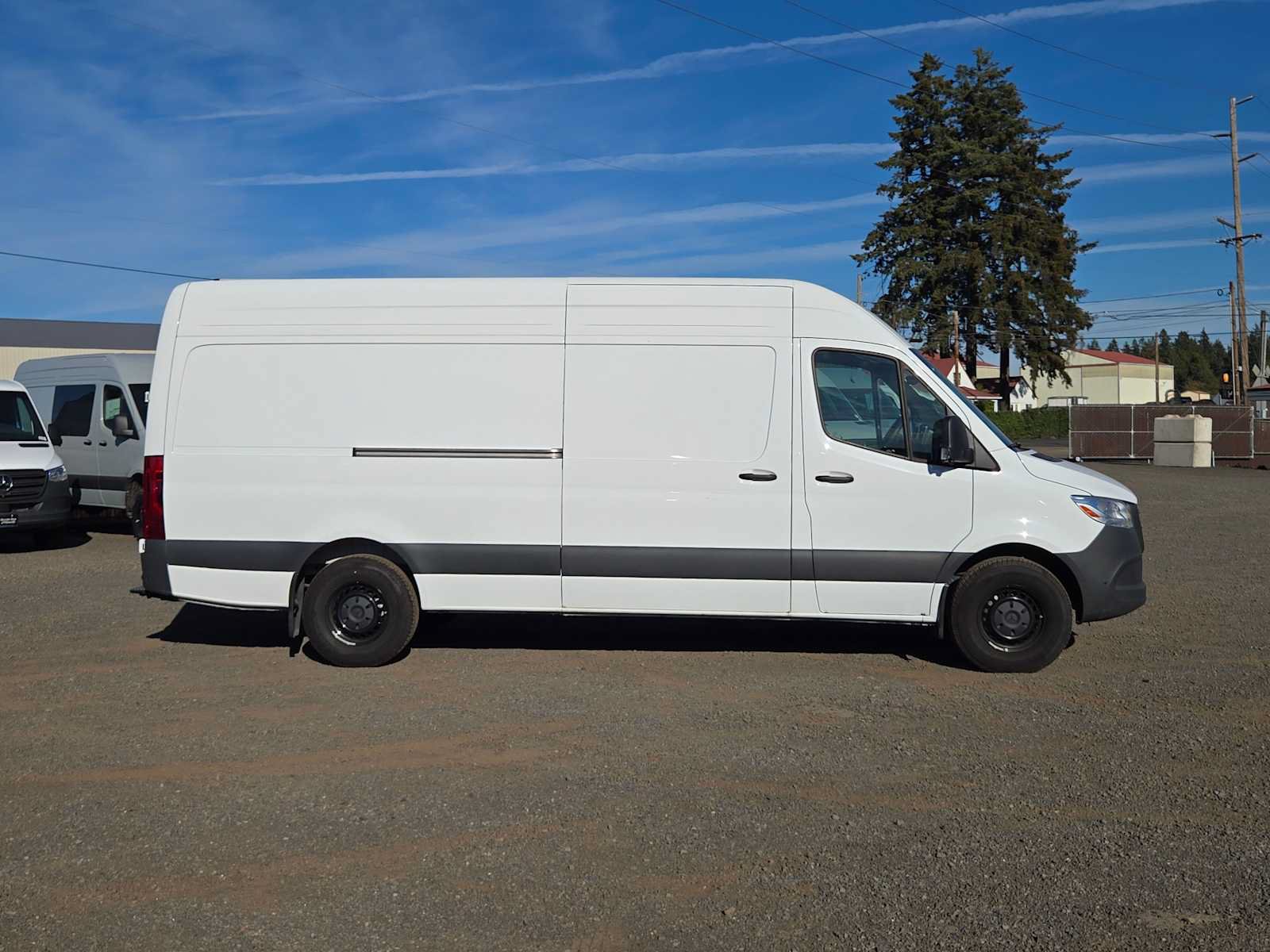 Used 2026 Mercedes-Benz Sprinter 2500 image 2