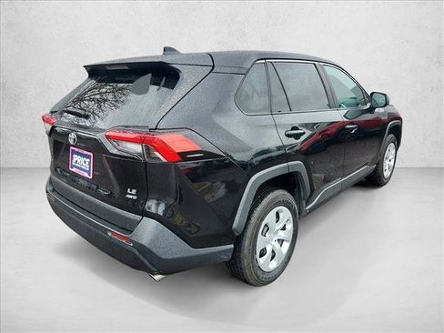 Used 2024 Toyota RAV4 LE AWD/4WD image 5