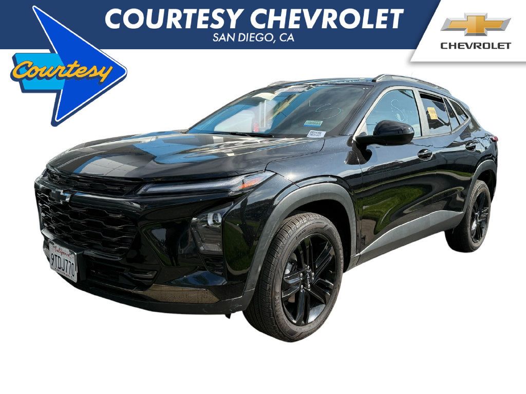Used 2025 Chevrolet Trax ACTIV w/ Driver Confidence Package FWD image 1