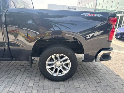 Used 2022 Chevrolet Silverado 1500 LT AWD/4WD image 47