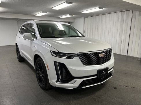 New 2025 Cadillac XT6 Premium Luxury w/ LPO, Floor Liner Package image 7