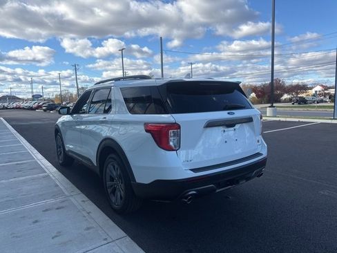 Used 2023 Ford Explorer XLT w/ Equipment Group 202A image 6