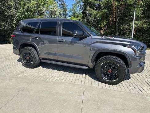 Used 2024 Toyota Sequoia TRD Pro AWD/4WD image 19