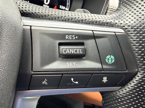 Used 2023 Mitsubishi Outlander SEL image 18