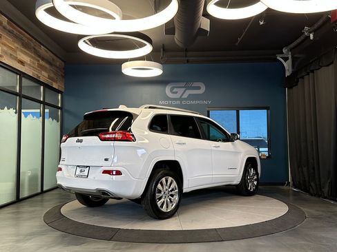 Used 2016 Jeep Cherokee Overland AWD/4WD image 3