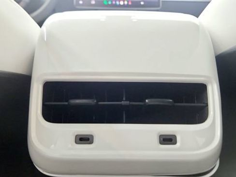 Used 2023 Tesla Model Y Long Range AWD/4WD image 53