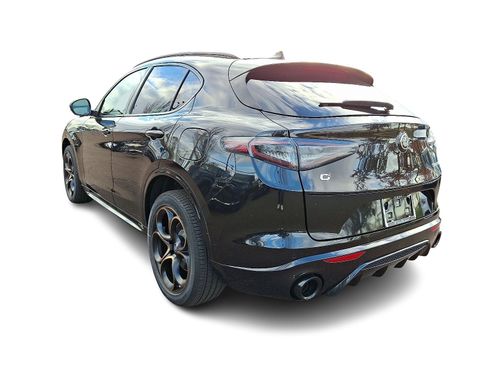 New 2025 Alfa Romeo Stelvio Sprint image 3