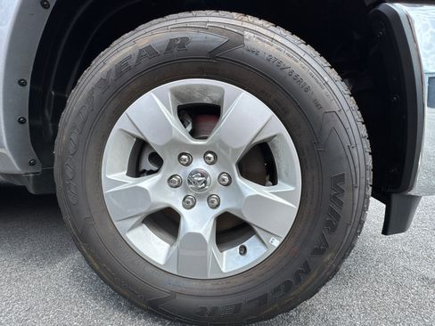 Used 2025 RAM 1500 Big Horn AWD/4WD image 11