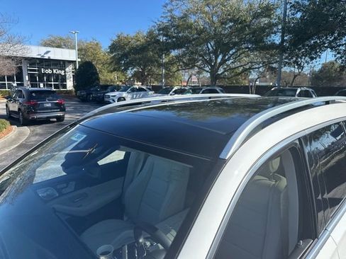 Used 2025 Mercedes-Benz GLS 450 4MATIC image 12