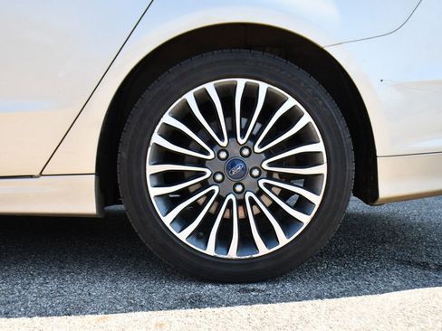 Used 2018 Ford Fusion SE w/ Equipment Group 602A image 36