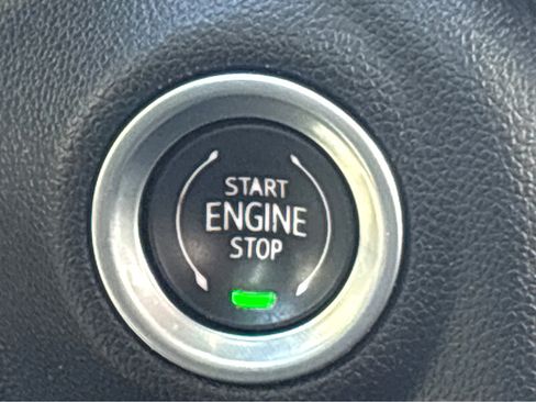 Used 2022 Chevrolet Silverado 1500 LT w/ Z71 Off-Road Package image 6