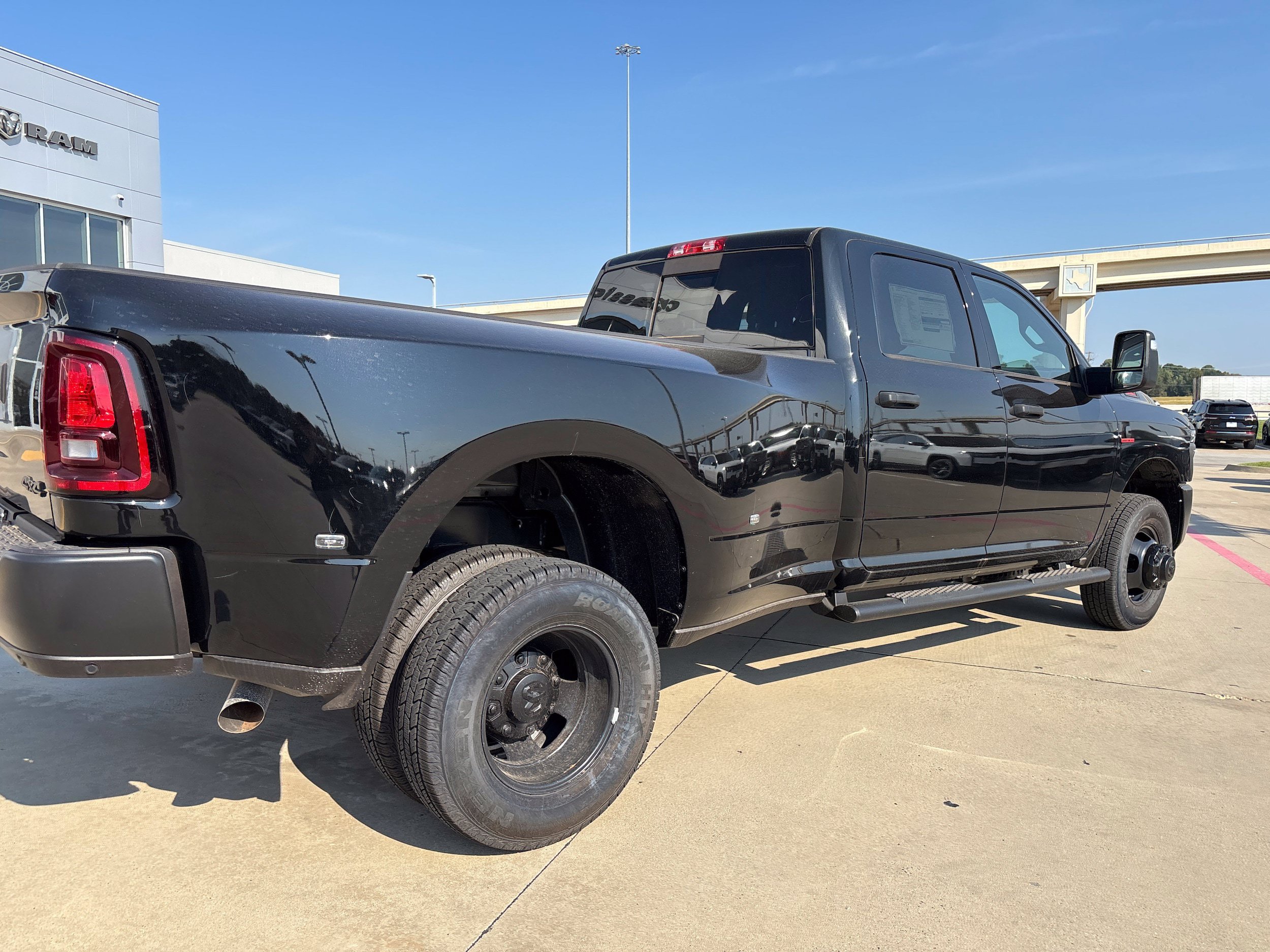 New 2026 RAM 3500 Tradesman AWD/4WD image 10