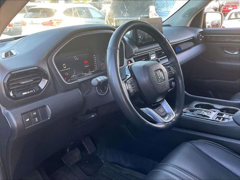 Used 2024 Honda Pilot Elite image 15