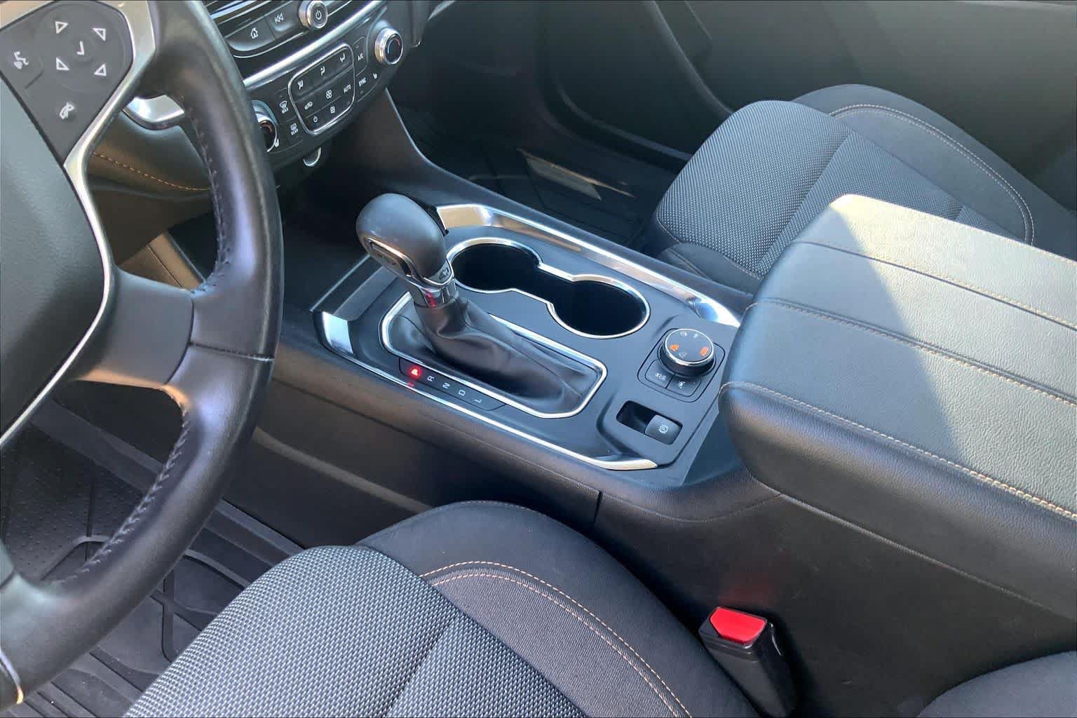 Used 2021 Chevrolet Traverse LT w/ LPO, Floor Liner Package AWD/4WD image 15